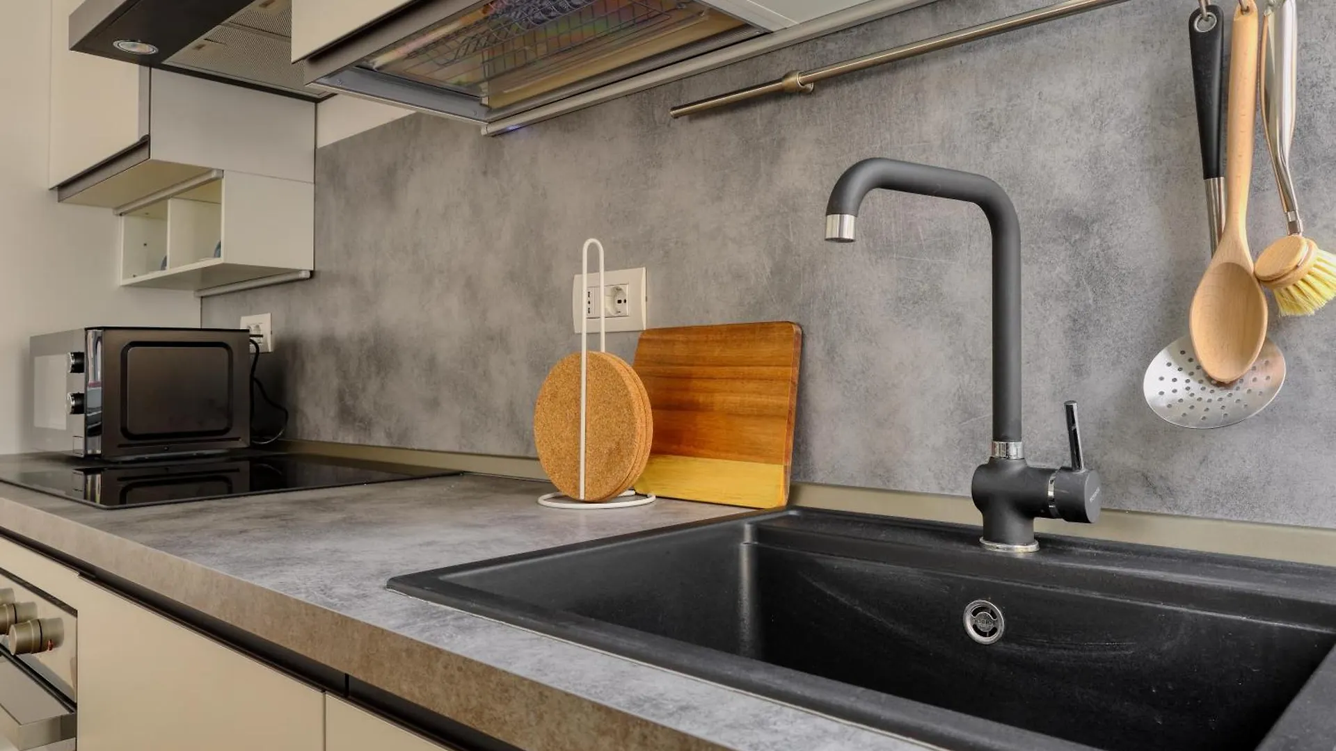 Just Urban Stays - Bright And Beautiful Apartment - Corso Genova Milánó